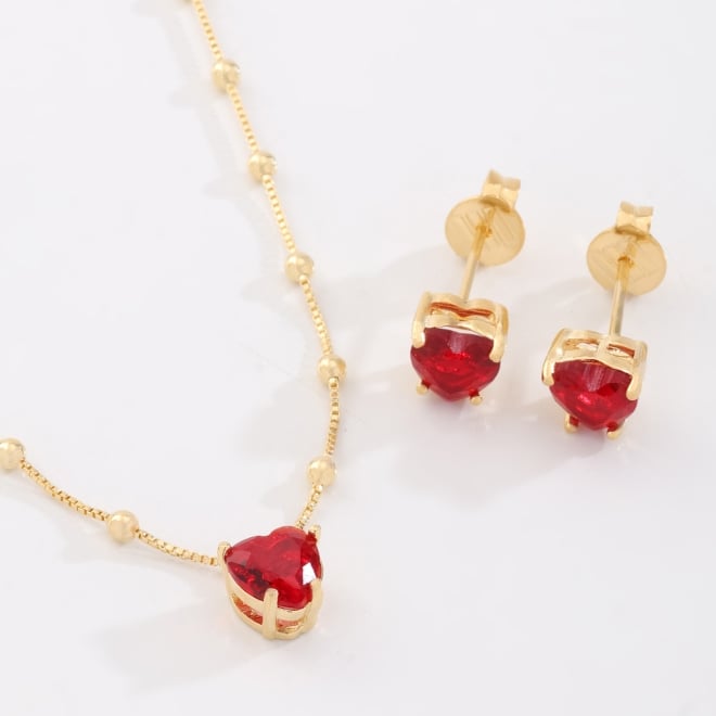 CJ-00377 CONJUNTO BANHADO A OURO 18K COM PINGENTE E BRINCOS EM CORAÇÃO LAPIDADO