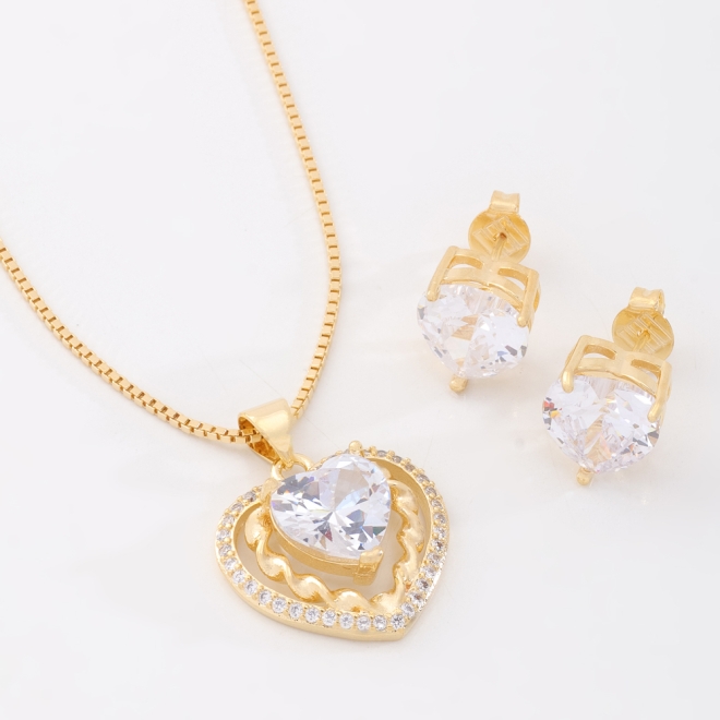 CJS-00038 CONJUNTO BANHADO A OURO 18K COM CORAÇÃO EM ZIRCÔNIA