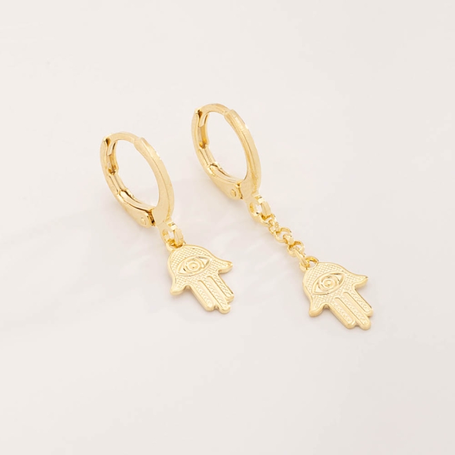 DAQ-00010 BRINCO DUPLO BANHADO A OURO 18K COM ARGOLA CLICK E PINGENTE EM FORMATO DE MÃO DE FÁTIMA