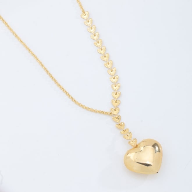 GR-00114 COLAR GRAVATINHA BANHADO A OURO 18K COM PINGENTE LISO EM FORMATO DE CORAÇÃO