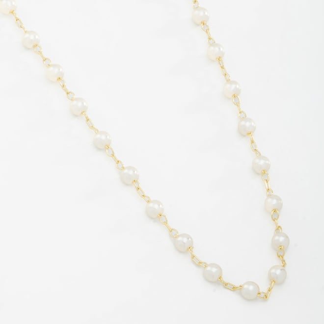 GR-00935 COLAR BANHADO A OURO 18K COM PÉROLAS INTERCALADAS EM CORRENTE DELICADA,