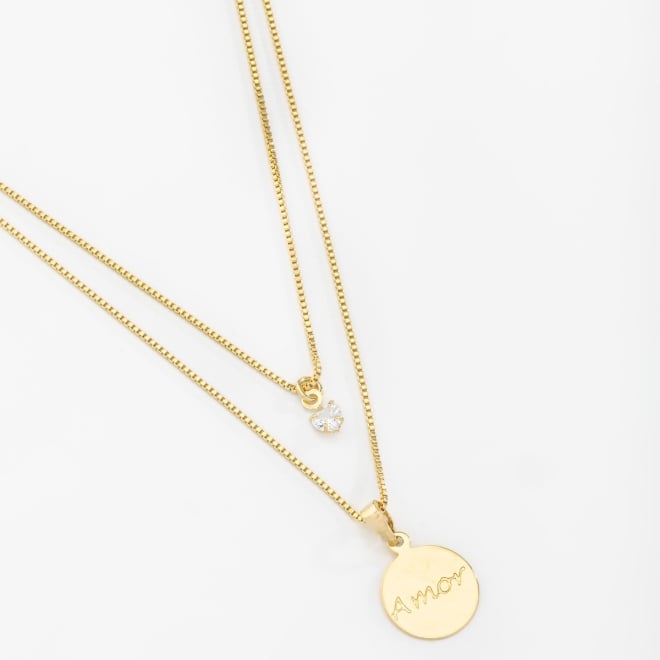 GR-00973 COLAR DUPLO COM PINGENTE E UMA MEDALHA COM A GRAVAÇÃO AMOR