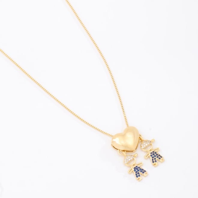 GR-01362 COLAR BANHADO A OURO 18K COM PINGENTE DE CORAÇÃO E DOIS MENINOS CRAVEJADOS
