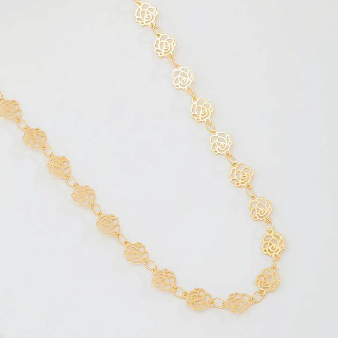 GR-02249 COLAR BANHADO A OURO 18K COM CORRENTE COMPOSTA POR MINI FLORES VAZADAS