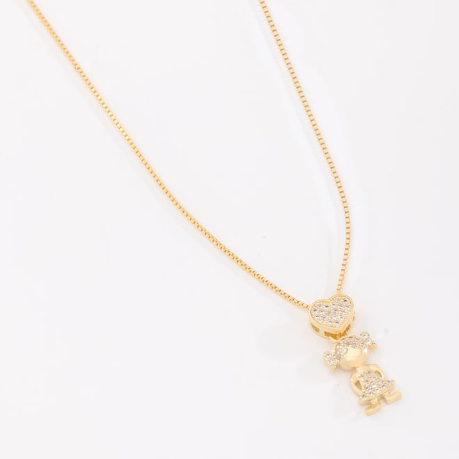 GR-02251 COLAR BANHADO A OURO 18K COM PINGENTE MENINA E CORAÇÃO EM ZIRCÔNIAS