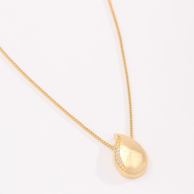 GR-02303 COLAR BANHADO A OURO 18K COM PINGENTE EM GOTA E DETALHES EM ZIRCÔNIAS.