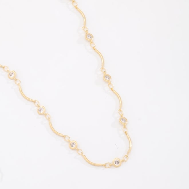 GR-02307 GARGANTILHA BANHADA A OURO 18K COM DESIGN DELICADO EM  PONTOS DE LUZ