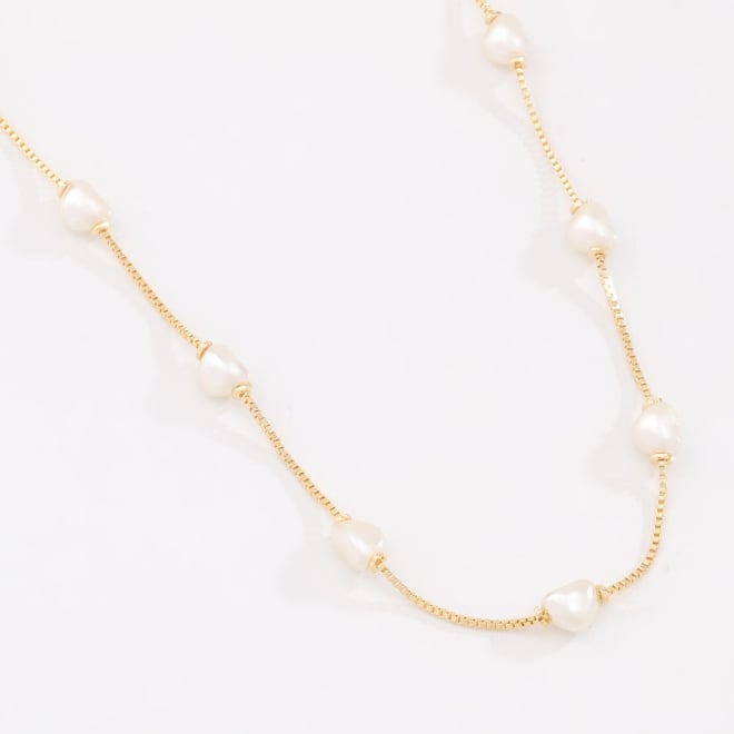 GR-02309 GARGANTILHA BANHADA A OURO 18K COM PÉROLAS DE CORAÇÃO