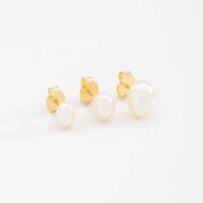 KTBF-0050 KIT COM 10 TRIOS DE BRINCOS BANHADOS A OURO 18K COM PÉROLAS CLÁSSICAS