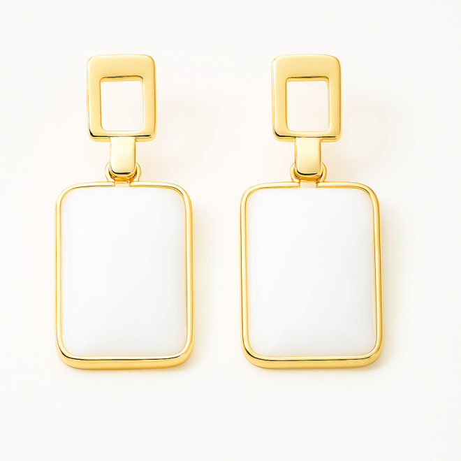 OUTBG-0475 BRINCO BANHADO A OURO 18K COM PEDRA NATURAL EM FORMATO RETANGULAR
