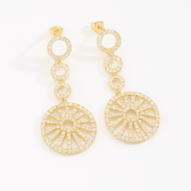 OUTBG-0531 BRINCO BANHADO A OURO 18K COM DESIGN EM CÍRCULOS EM ZIRCÔNIAS