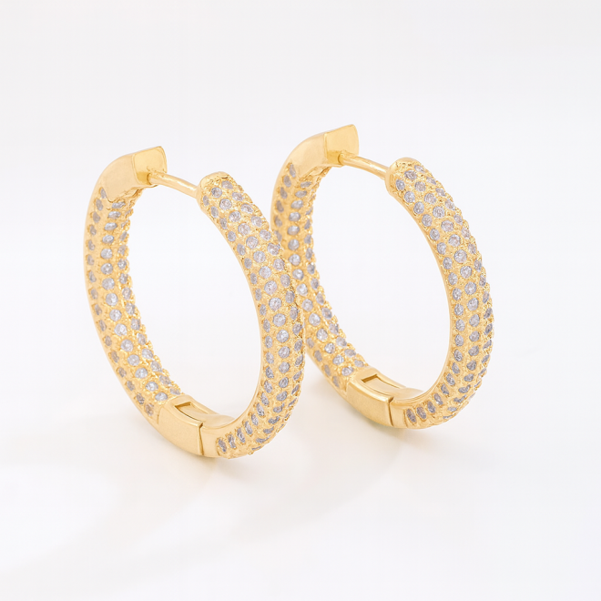 OUTBTR-0334 BRINCO ARGOLA BANHADO A OURO 18K COM TRIPLA FILEIRA DE ZIRCÔNIAS