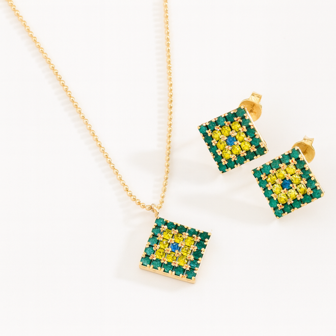 OUTCB-00001 CONJUNTO BANHADO A OURO 18K COM PINGENTE E BRINCOS CRAVEJADOS NAS CORES DA BANDEIRA DO BRASIL