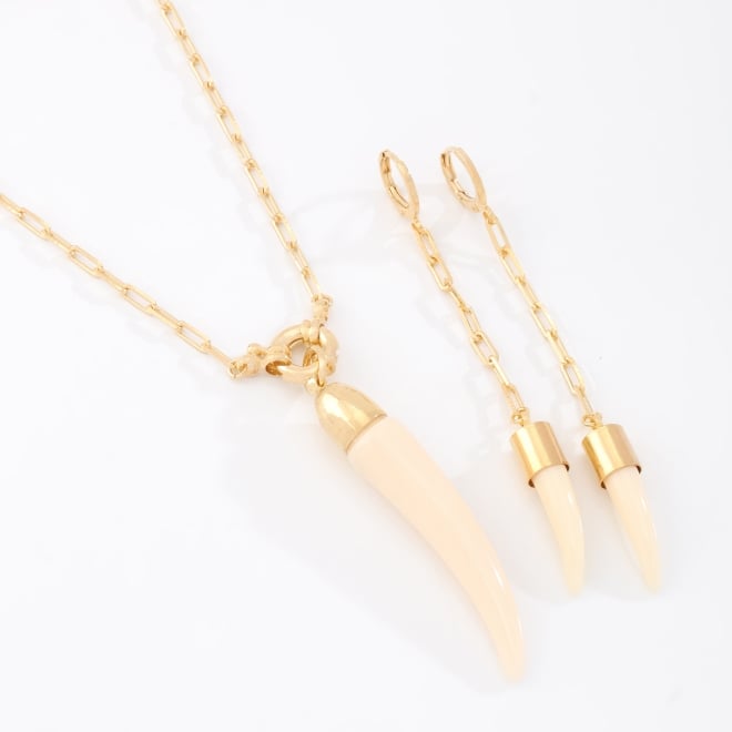 OUTCJ-0998 CONJUNTO COM DESIGN DE DENTE EM RESINA