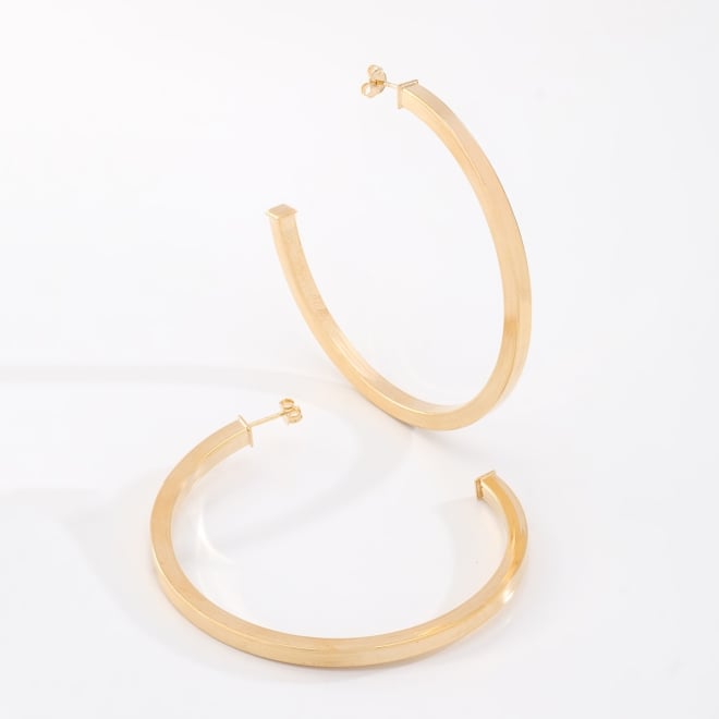 OUTTL2-0030 ARGOLA BANHADO A OURO 18K GRANDE COM DESIGN GEOMÉTRICO