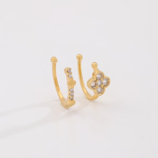 PC-00072 PIERCING DUPLO BANHADO A OURO 18K COM DESIGN LISO E OUTRO CRAVEJADO COM DETALHE EM FLOR