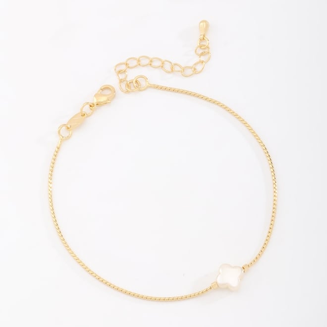 PU-00868 PULSEIRA  COM DETALHE CENTRAL EM FORMATO DE TREVO