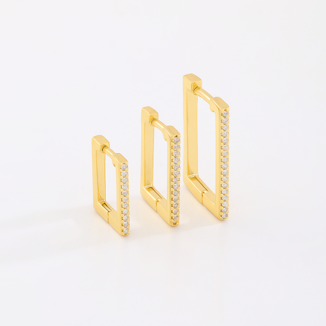 TAC-0124 TRIO DE ARGOLAS BANHADAS A OURO 18K COM DESIGN RETANGULAR EM ZIRCÔNIAS