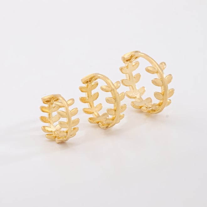 TAC-0188-TRIO DE BRINCOS ARGOLA FOLHAGEM