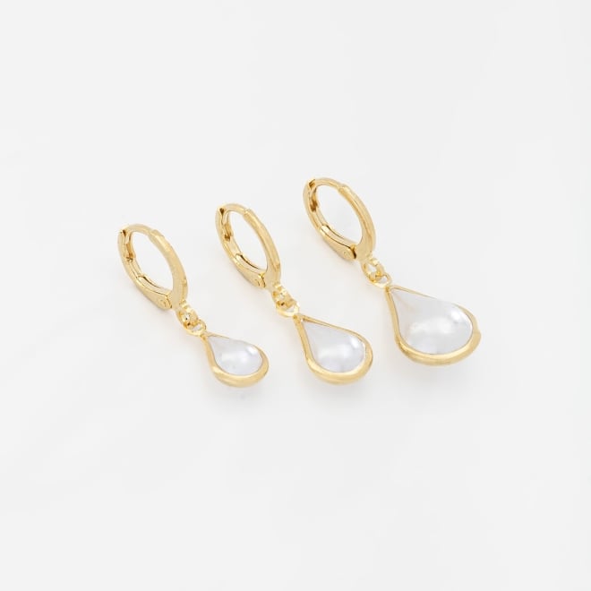 TAQ-00009 TRIO DE ARGOLAS BANHADAS A OURO 18K COM PINGENTES EM GOTAS DE P&Eacute;ROLA