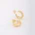 AGL-00008 BRINCO BANHADO A OURO 18K EM FORMATO DE ARGOLA COM DESIGN TRIPLO
