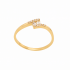 AN-00714 ANEL BANHADO A OURO 18K COM DESIGN DELICADO E DETALHE CENTRAL