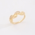 AN-01942 ANEL BANHADO A OURO 18K COM DESIGN ORGÂNICO E DETALHES CRAVEJADOS