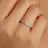 AP-0064 -ANEL BANHADO A OURO 18K COM FILEIRA CENTRAL CRAVEJADA EM ZIRCÔNIAS