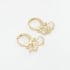 AQ-00222 BRINCO ARGOLA CLICK BANHADO A OURO 18K COM 3 PINGENTES EM FORMATO DE ESTRELA
