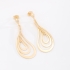 BR-00133 BRINCO BANHADO A OURO 18K COM DESIGN EM FORMATO DE GOTA