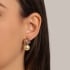 BR-00822 BRINCO BANHADO A OURO 18K COM DESIGN EM FLOR CRAVEJADA EM PEDRAS E PÉROLA PENDENTE