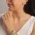 BL-00026 BRACELETE BANHADO A OURO 18K COM DESIGN FLOR.