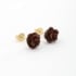 BR-01929 BRINCO BANHADO A OURO 18K COM FLOR EM FORMATO DE ROSA
