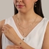 PU-00620 PULSEIRA BANHADA A OURO 18K COM CORAÇÕES EM PÉROLAS E PINGENTE DE CORAÇÃO LISO