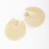 BR-02429 BRINCO BANHADO A OURO 18K COM DESIGN GEOMÉTRICO EM FORMATO ESPIRAL VAZADO