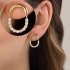 BR-02968 BRINCO BANHADO A OURO 18K COM DESIGN OVAL CONTEMPORÂNEO