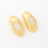 BR-03003 BRINCO BANHADO A OURO 18K COM DESIGN OVAL LISO E DETALHE CENTRAL EM ZIRCÔNIAS
