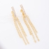 BR-03074 BRINCO BANHADO A OURO 18K COM DESIGN ALONGADO E ELEGANTE, COM BASE EM ZIRCÔNIAS LAPIDADAS