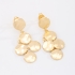 BR-03099 BRINCO BANHADO A OURO 18K COM DESIGN REDONDO ORGÂNICO.