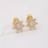 BR-03324 Brinco Flor 7 Petalas Trabalhado Em Zircônia