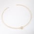 CH-0329 CHOKER COM DESIGN RÍGIDO E PINGENTE DE CORAÇÃO EM ZIRCÔNIAS