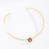 CH-0343 CHOKER DE ARO BANHADA A OURO 18K COM PINGENTE DE FLOR.