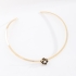 CH-0343 CHOKER DE ARO BANHADA A OURO 18K COM PINGENTE DE FLOR.