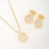CJ-00333 CONJUNTO BANHADO A OURO 18K COM PINGENTE E BRINCOS COM PEDRA EM FORMATO DE GOTA