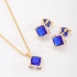 CJ-00348 CONJUNTO BANHADO A OURO 18K COM PINGENTE E BRINCOS EM FORMATO QUADRADO