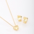 CJS-00077 CONJUNTO BANHADO A OURO 18K COM DESIGN ROMÂNTICO E SOFISTICADO, APRESENTANDO COLAR COM PINGENTE EM FORMATO DE CORAÇÃO COM ZIRCÔNIA LAPIDADA