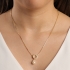 GR-01255 COLAR BANHADO A OURO 18K TIPO GRAVATINHA COM PINGENTE CIRCULAR E PÉROLA
