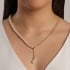 GR-01257 COLAR BANHADO A OURO 18K MODELO GRAVATINHA COM DETALHES EM PÉROLAS.
