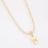 GR-02317 GARGANTILHA BANHADA A OURO 18K RIVIERA COM PINGENTE DE LETRA