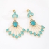 OUTB-13265 BRINCO BANHADO A OURO 18K COM DESIGN ALONGADO E PEDRAS EM TONS TURQUESA